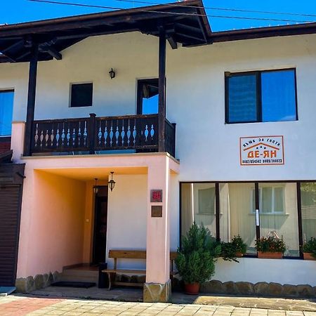 אורשאק De-Yan Guest House מראה חיצוני תמונה