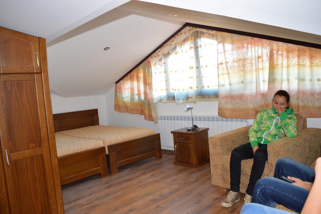 אורשאק De-Yan Guest House חדר תמונה